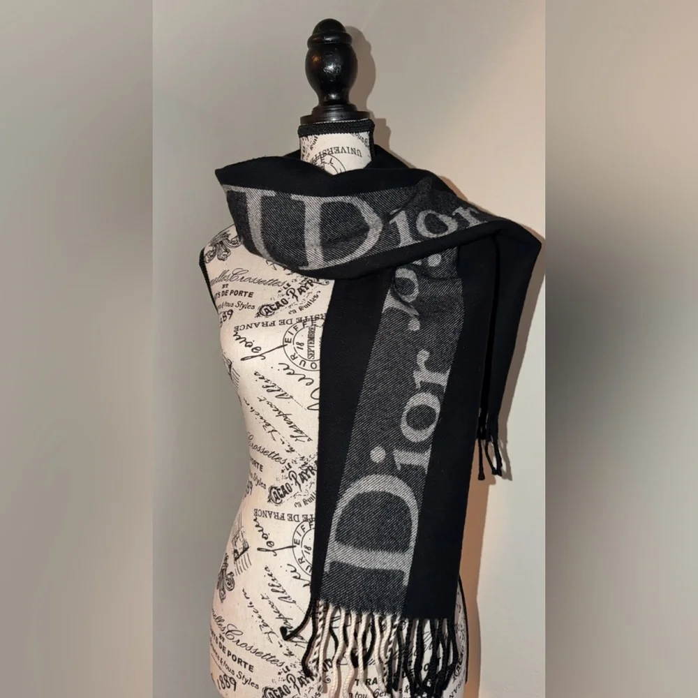 Dior christian stole